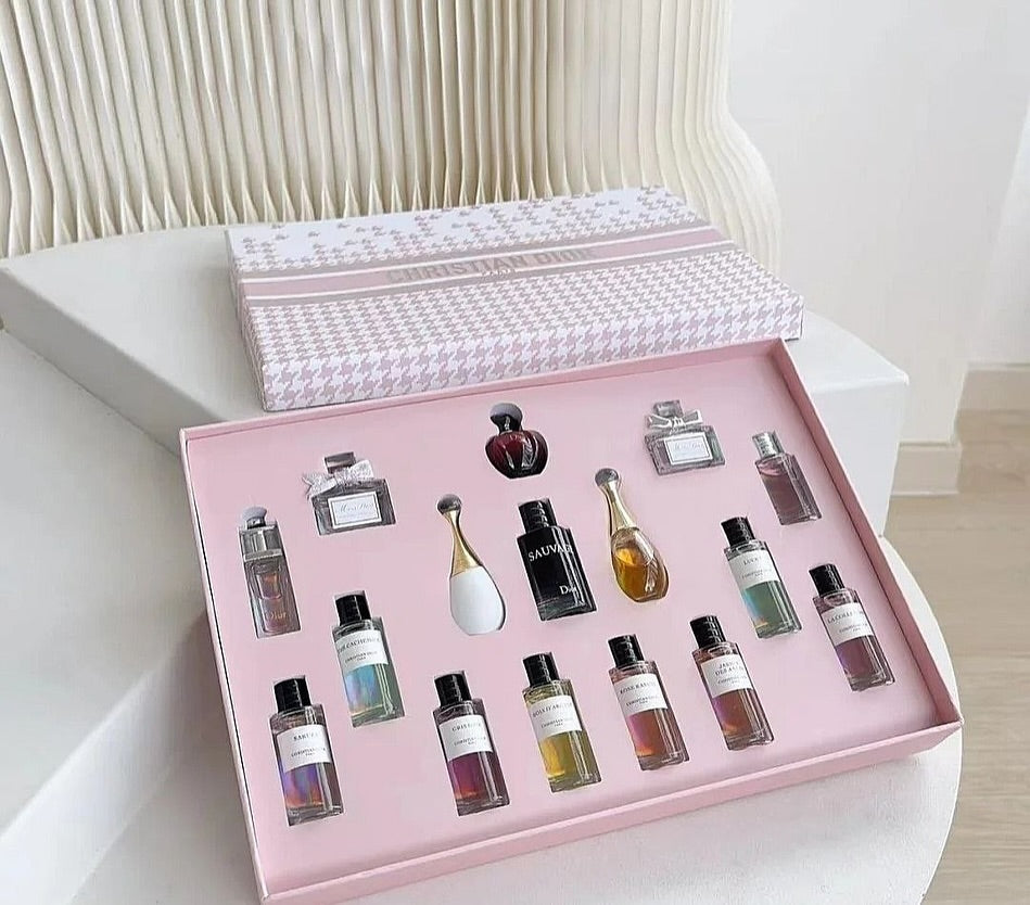 Dior Perfume Miniatures Collection – 16 Pieces Premium Quality